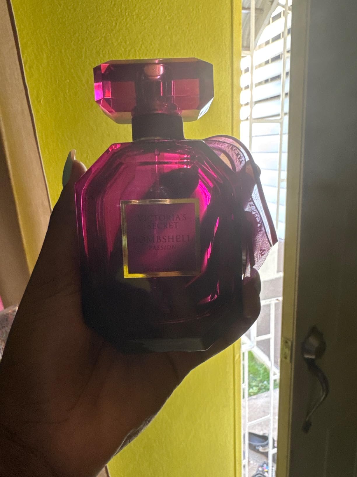 Victoria’s Secret Bombshell New York EDP For Women photo review
